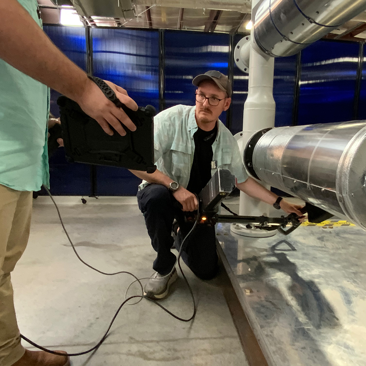 Showing how to position the OpenVision DX to accurately assess piping